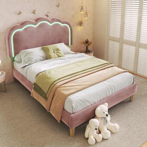 Gepolstertes Bett Aus Rosa Samt