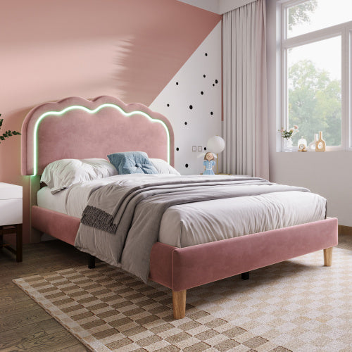 Gepolstertes Bett Aus Rosa Samt