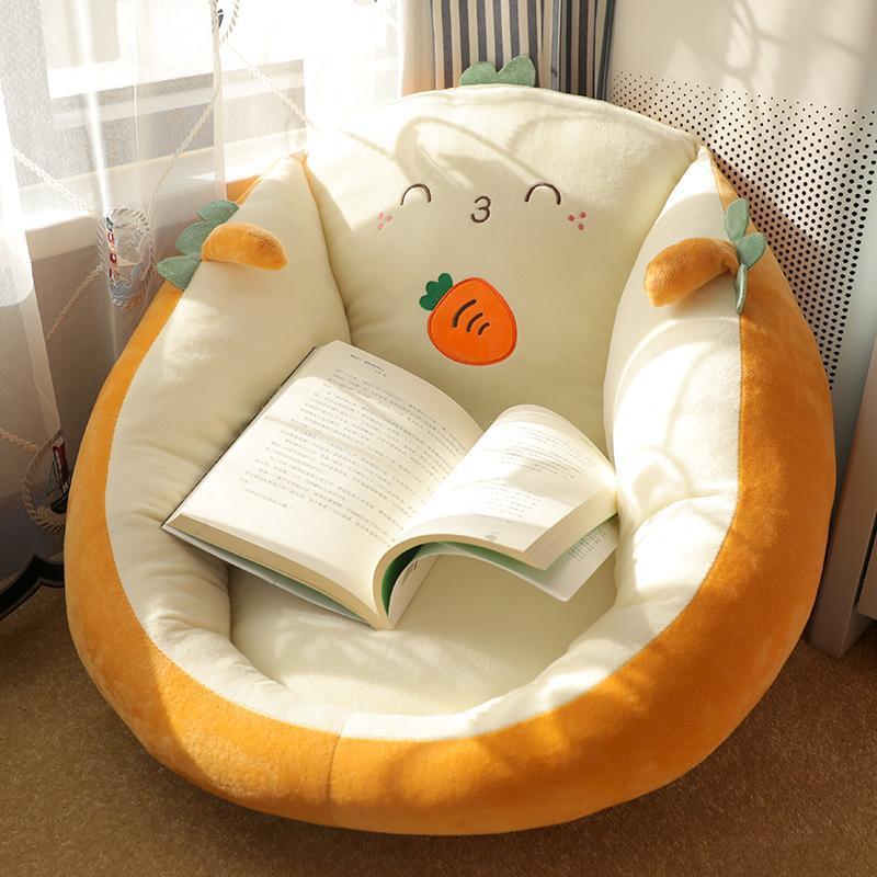 Bequemer Sitzhocker für faule Menschen – Tatami-Futon auf dem Boden