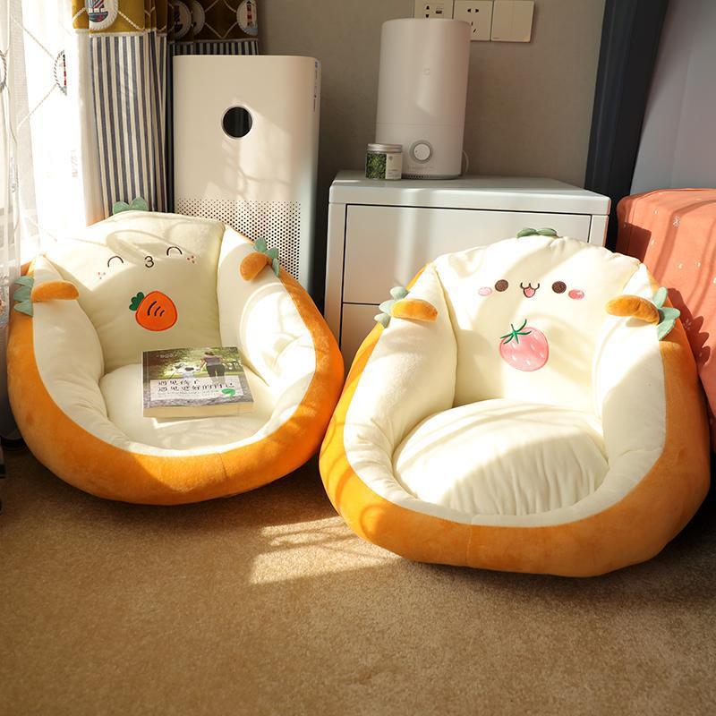 Bequemer Sitzhocker für faule Menschen – Tatami-Futon auf dem Boden