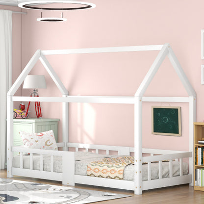Kiefernholz Kinderbett 90 x 200 cm inkl.Tafel Lattenrosten Rausfallschutz, aus KiefernholzWeiß